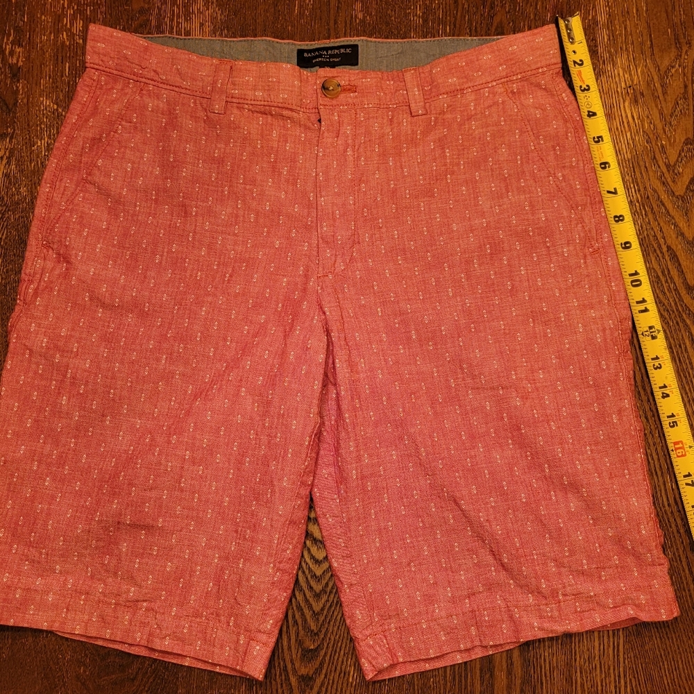 Banana Republic 33W shorts